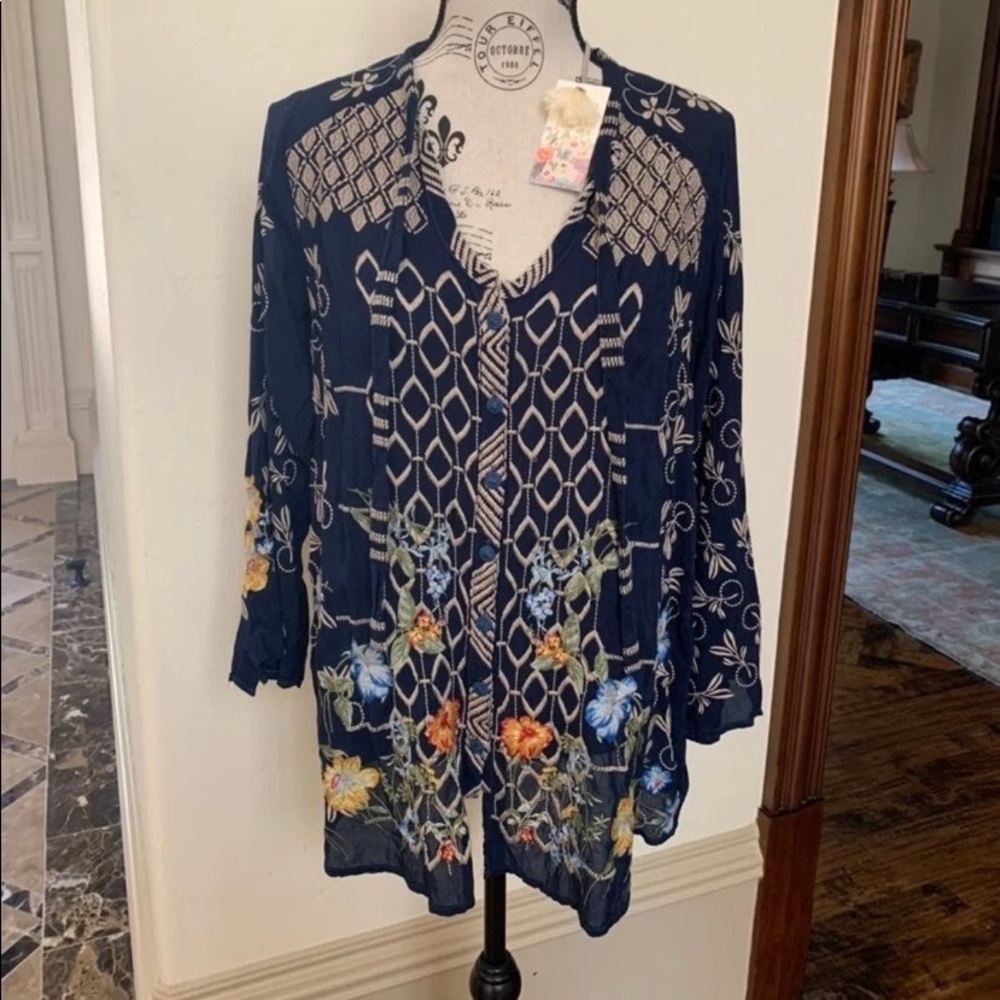 Johnny Was Luca Embroidered Long-Sleeve Blouse